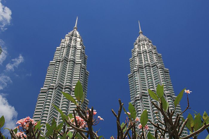 Kuala Lumpur Petronas Towers TUI Mein Schiff Kreuzfahrt