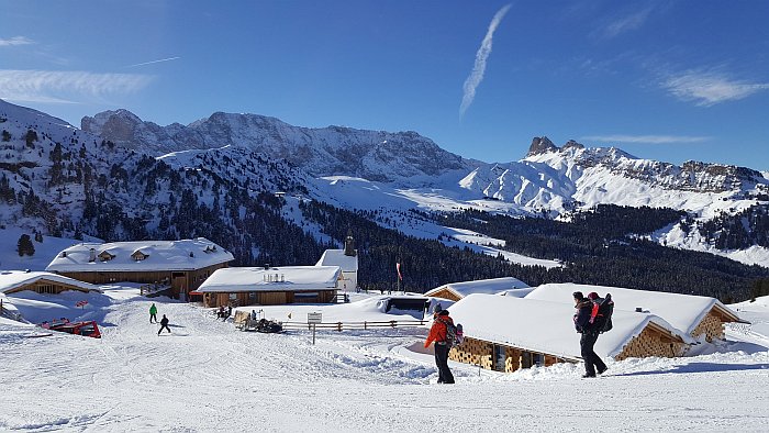 Skiurlaub auf dem Bauernhof_Winterwandern auf der Seiser Alm